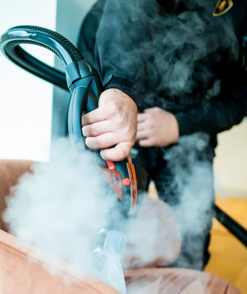 Servicii de curățenie și curățare cu abur în Brașov birouri dar și pentru locuințe pensiuni airbnb hoteluri HoReCa bucătării restaurante - Eco Clean MBS Brașov