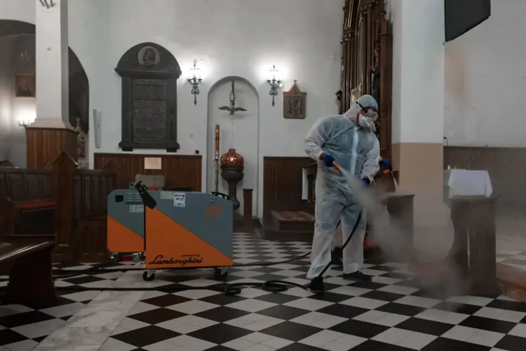 Servicii de curățenie în Brașov 56 Servicii de curățenie și curățare cu abur în Brașov biserici locașuri de cult - Eco Clean MBS Brașov